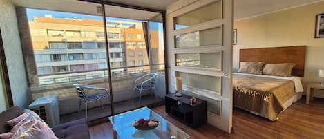 1 chambre, bureau, fer et planche à repasser, Wi-Fi gratuit