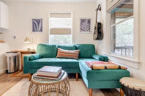 Smart-TV, Videospiele, Bücher, Musikbibliothek