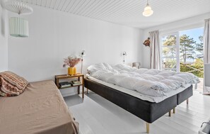 2 bedrooms, free WiFi