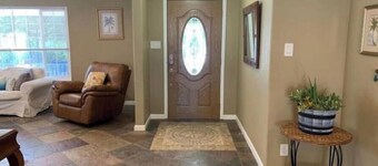 Experience Relaxation in Midtown Old SW W/ Pool!
