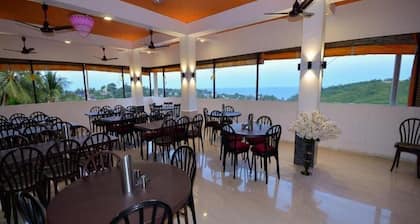 The Tamarind Tree Hotel and Restaurant