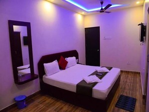 Deluxe Double Room, City View