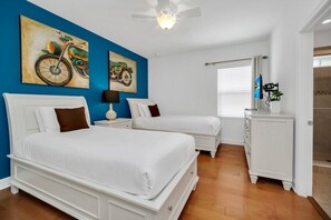 6 bedrooms, iron/ironing board, WiFi, bed sheets
