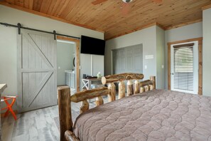 6 bedrooms, free WiFi, bed sheets