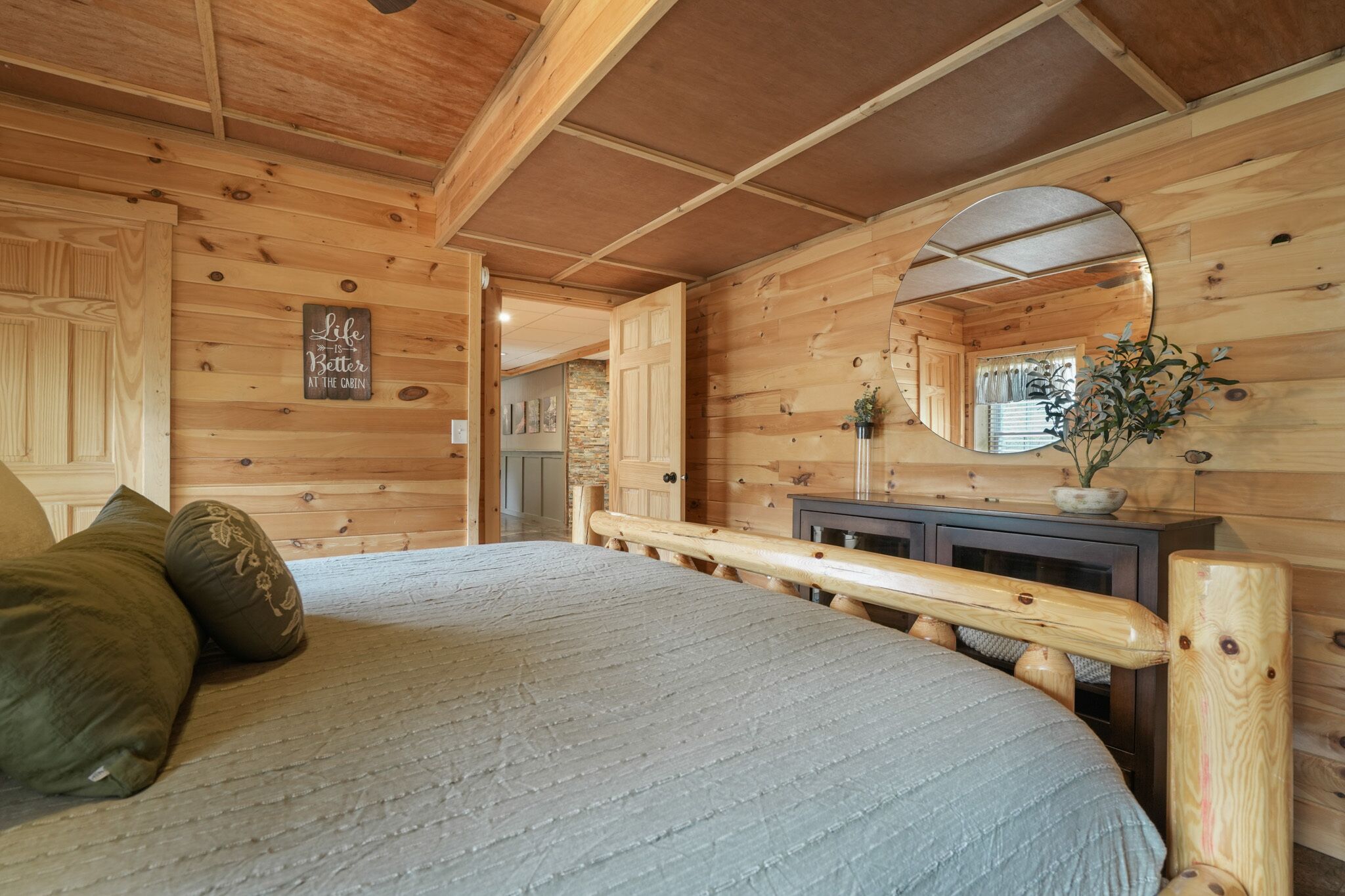 6 bedrooms, free WiFi, bed sheets