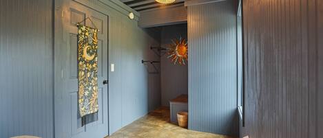 6 habitaciones, wifi gratis y ropa de cama
