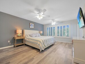 3 slaapkamers, reisbedje, wifi, beddengoed