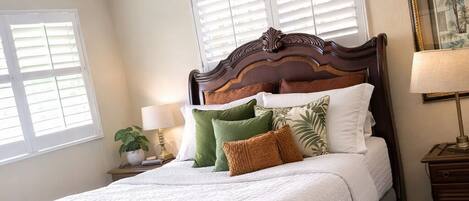 2 bedrooms, travel crib, free WiFi, bed sheets