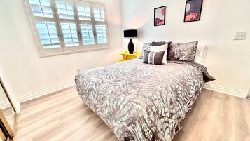 2 bedrooms, iron/ironing board, WiFi, bed sheets