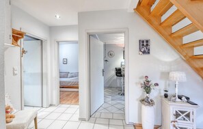 2 Schlafzimmer, Reisekinderbett, kostenloses WLAN