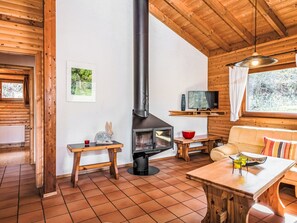 Televisie en een open haard