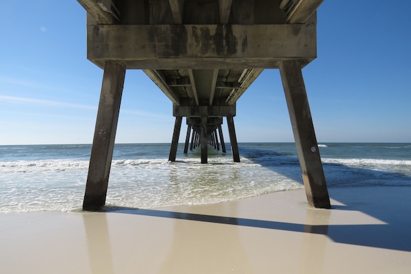 Chaises longues, serviettes de plage
