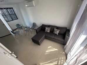 Living area - Casa dos pisos  (Pesquería)