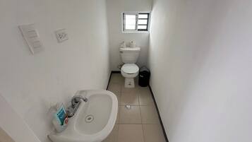 Towels, soap, shampoo, toilet paper