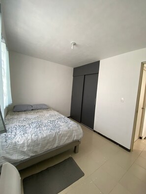 Free WiFi, bed sheets - Casa dos pisos  (Pesquería)