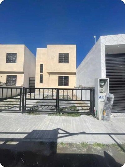 Casa dos pisos 