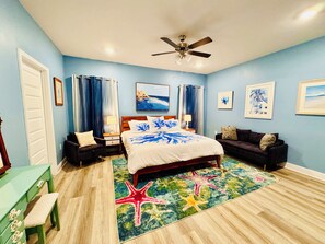 4 camere, una cassaforte in camera, una scrivania, ferro/asse da stiro