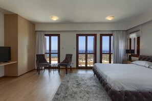 5 bedrooms, iron/ironing board, Internet, bed sheets