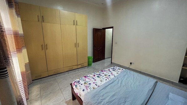 4 bedrooms, WiFi, bed sheets