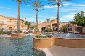 Een verwarmd zwembad