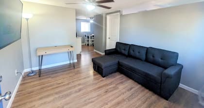 Cozy Guest House Close To Air Base