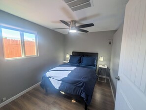 1 多间卧室、熨斗/熨衣板、WiFi、床单