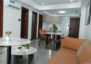 Executive Suite, Balcony, City View | Down duvets, pillow-top beds, individually decorated - Golden Seagulls Hotel (Parañaque)