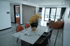 Family Suite, Balcony, Ocean View | Living area - Golden Seagulls Hotel (Parañaque)
