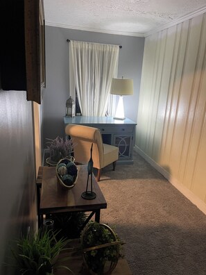 Interior - Charming Little Gem In the heart of Atlanta.  (Atlanta)