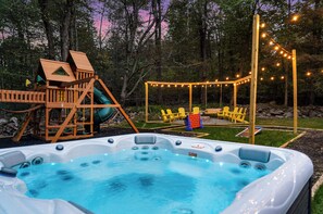 Outdoor spa tub - Poconos Play House! Hot Tub, Fire Pit, Jungle Gym, Game Rooms (Tobyhanna)