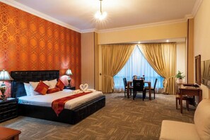Honeymoon Suite