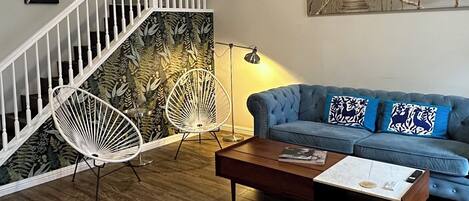 Smart TV, books, computer monitors