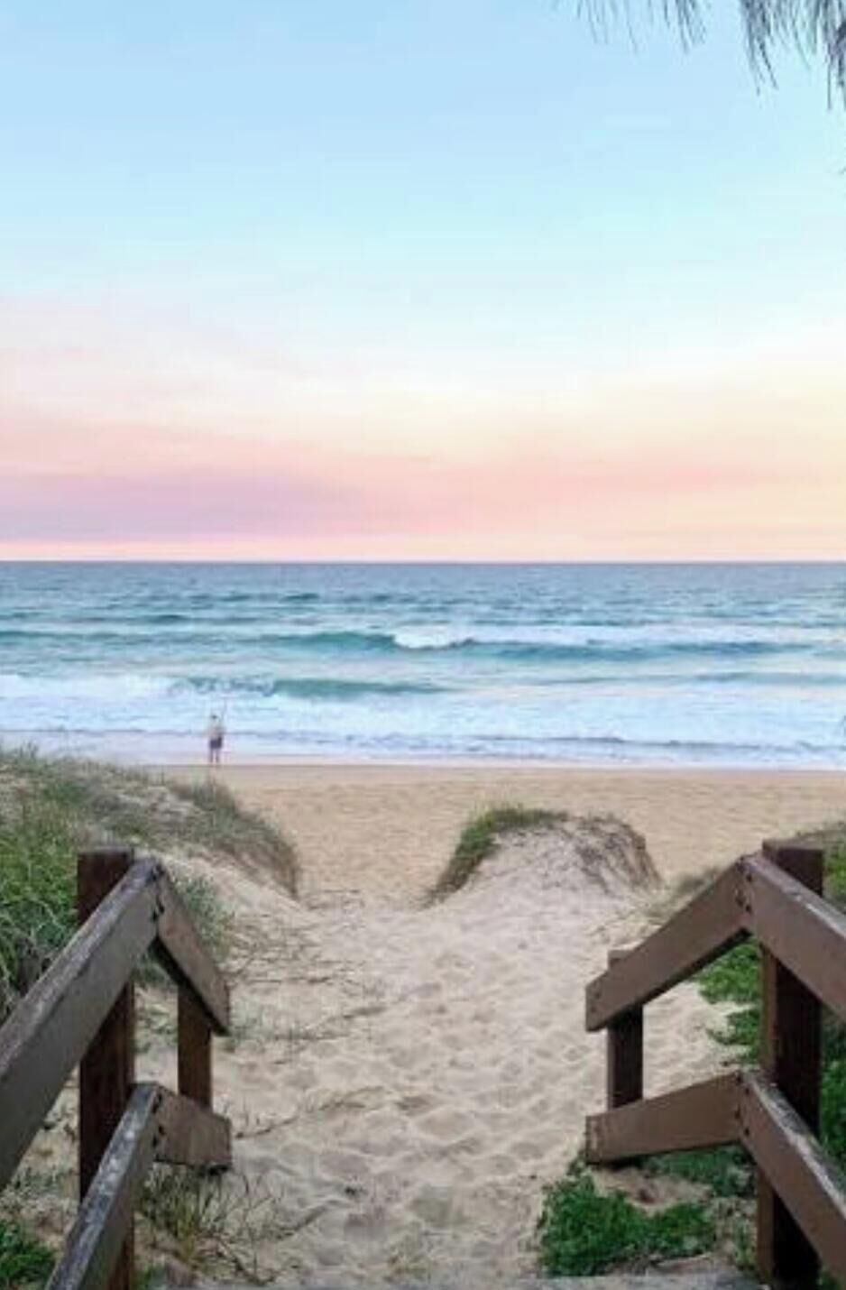 Plage, chaises longues, serviettes de plage