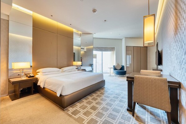 Exclusive Studio, 1 King Bed, City View | Down comforters, free minibar items, in-room safe, laptop workspace - Hyatt Regency Creek Residence Studio  (Dubai)