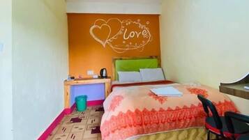 Tallelokero huoneessa, työpöytä