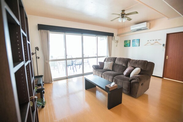 Comfort Condo | Living area | 46-inch flat-screen TV with digital channels