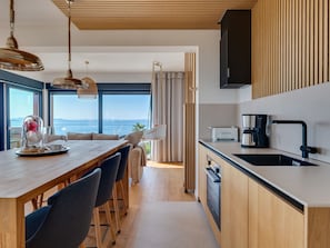 Fridge, oven, dishwasher, toaster