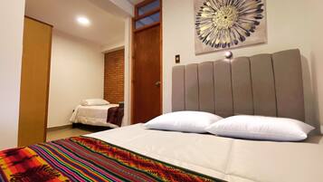 Habitación Confort con 2 camas individuales, vistas a la montaña | Espacio para trabajar con un portátil y wifi gratis