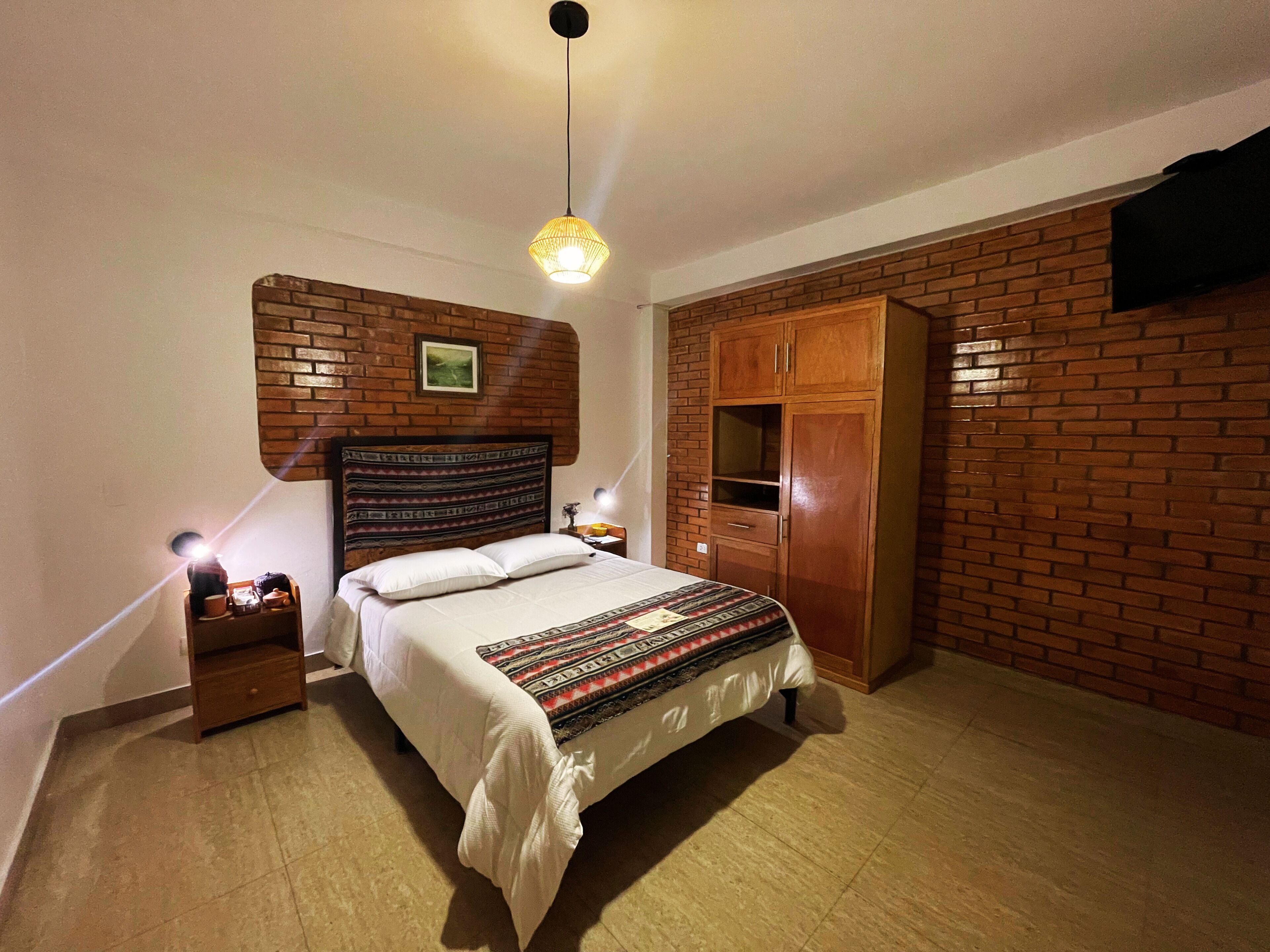 Laptop workspace, free WiFi