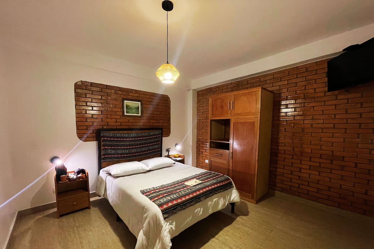 Comfort Double Room, Mountain View | Down comforters, laptop workspace, WiFi (free), individually decorated