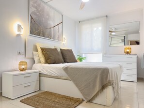 2 bedrooms, iron/ironing board, Internet, bed sheets