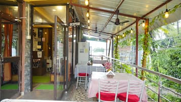Free daily local cuisine breakfast