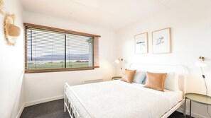 3 chambres, lit parapluie, Wi-Fi, draps fournis