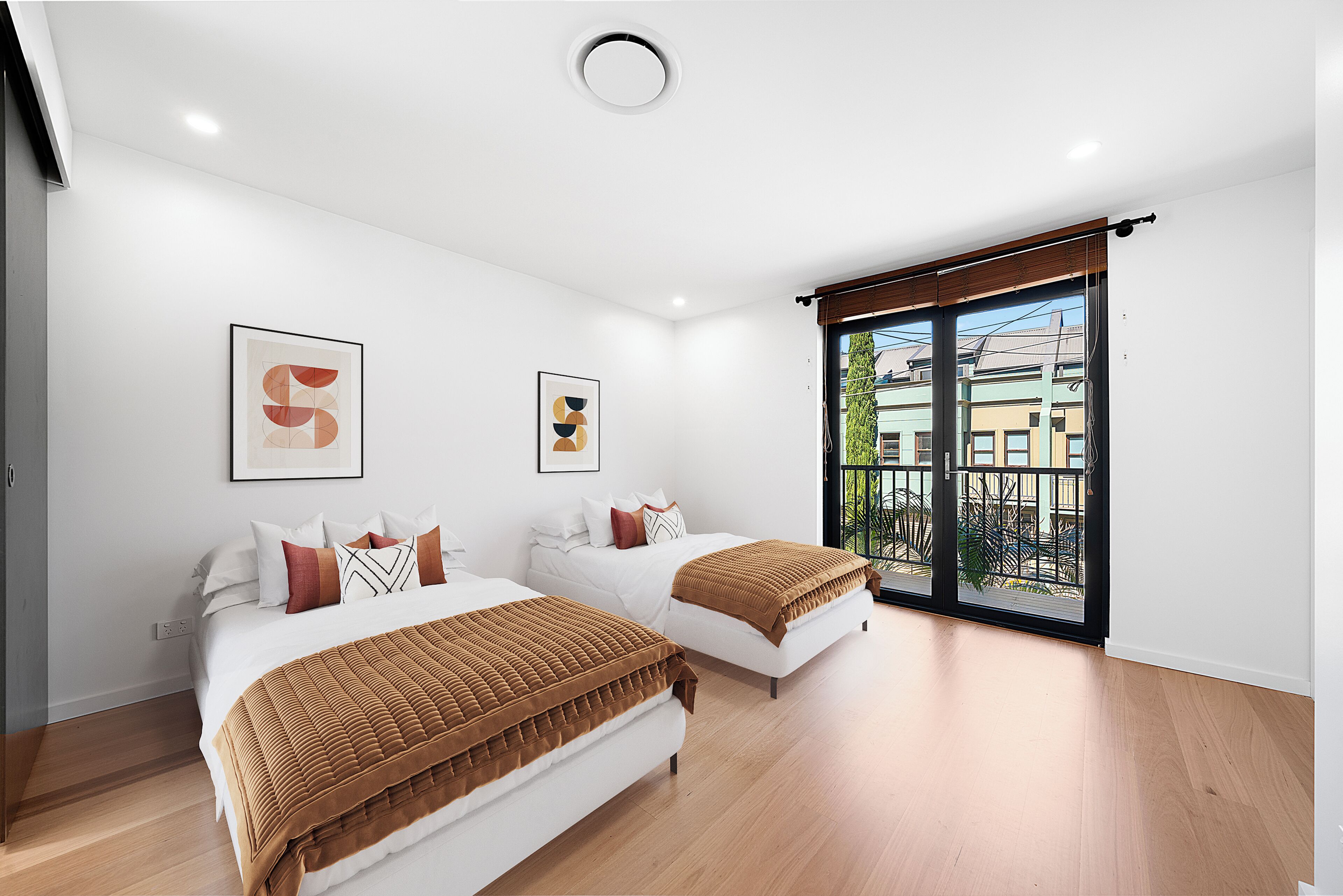 3 bedrooms, desk, iron/ironing board, travel cot