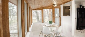Spacious Cabin/Ranch House near the Snake River