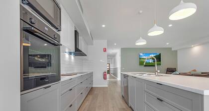 Marina Palms: Your Luxury Escape
