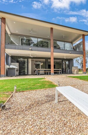 Terrace/patio - Marina Palms: Your Luxury Escape (Moama)