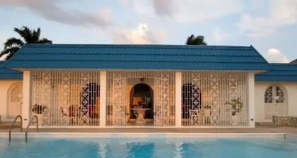 De Ja Vu Villa