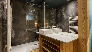 Haartrockner, HandtĂŒcher