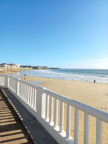 Charmante studette grande plage Quiberon